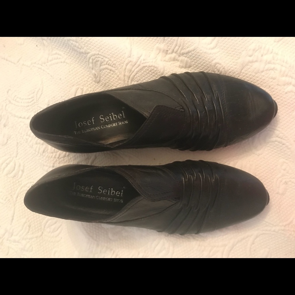 Joseph Siebal booties